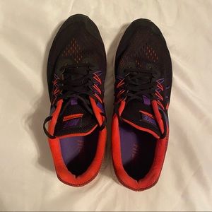 Nike Womens Zoom 2 Running shoes size: 11